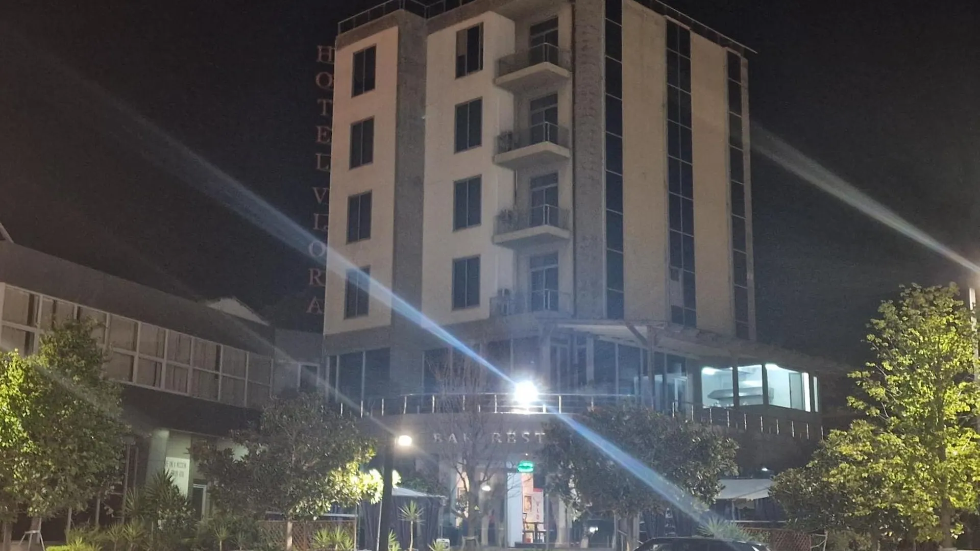 Hotel 